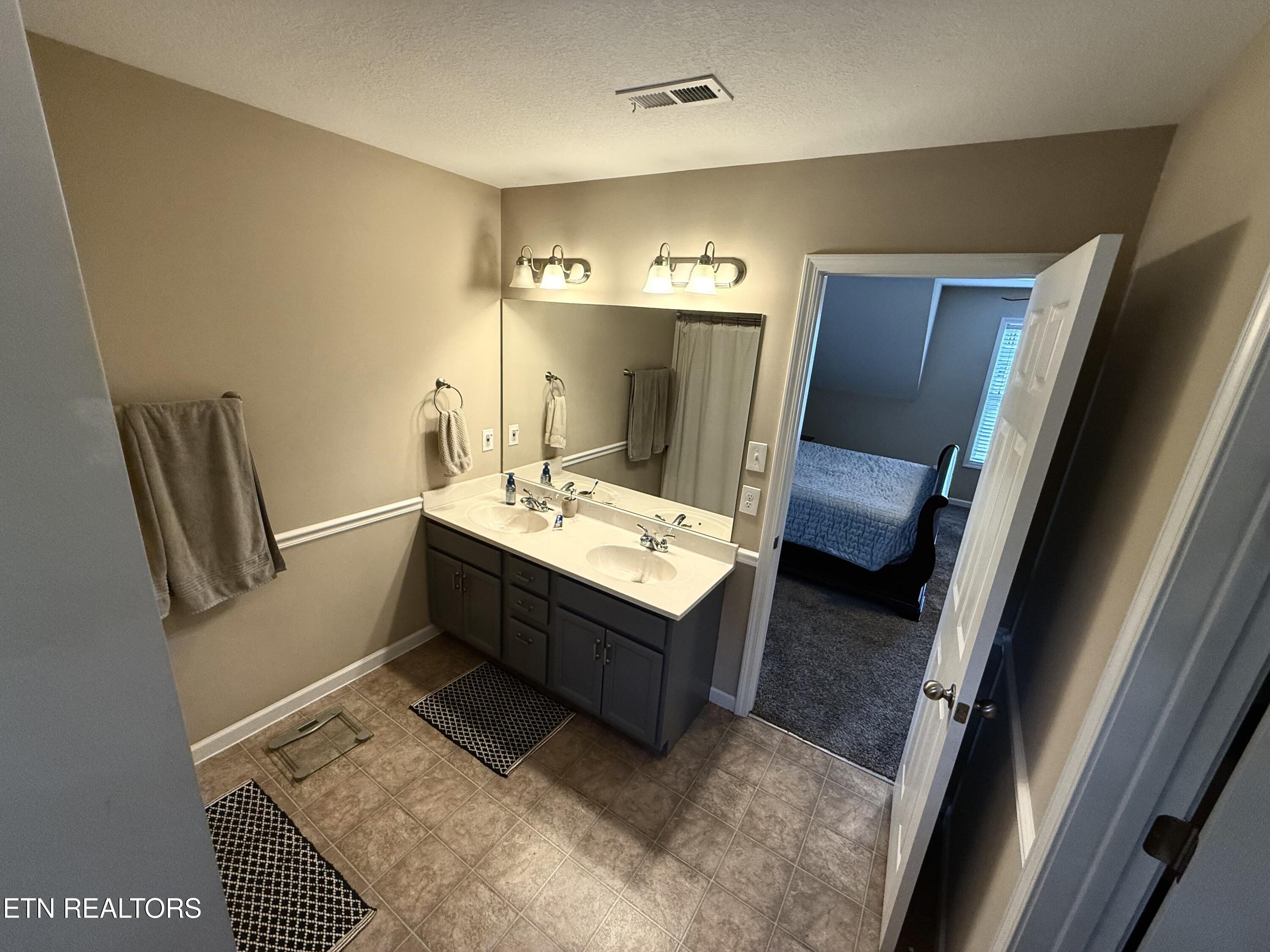 8547 Bowsong Lane Powell, TN 37849 - Photo 12 of 18 Primary Bath