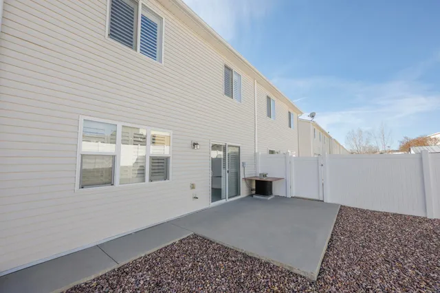 $254,900 | 2412 Bitter Creek Trail, Rock Springs, WY 82901