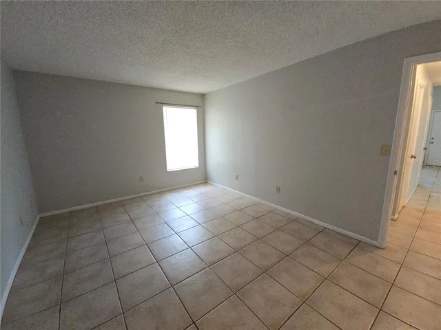 $158,900 | 4031 Tumble Wood Trail, Unit 203, Tampa, FL 33613