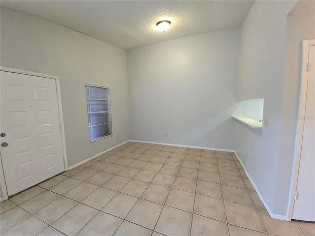 $158,900 | 4031 Tumble Wood Trail, Unit 203, Tampa, FL 33613