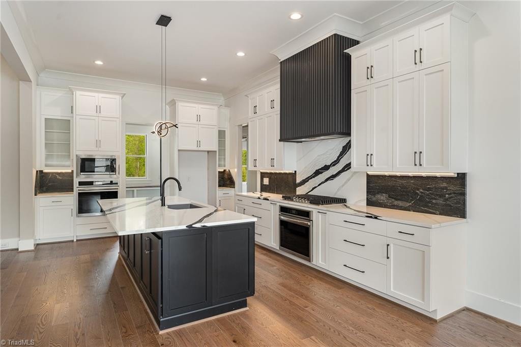 8800 Knoll Creek Oak Ridge, NC 27310 - Photo 12 of 48