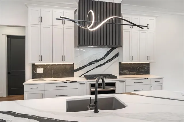 $1,200,000 | 8800 Knoll Creek, Oak Ridge, NC 27310