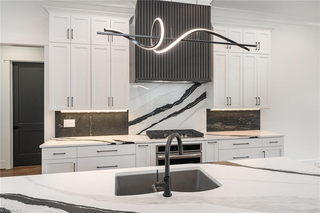 8800 Knoll Creek Oak Ridge, NC 27310 - Photo 13 of 48