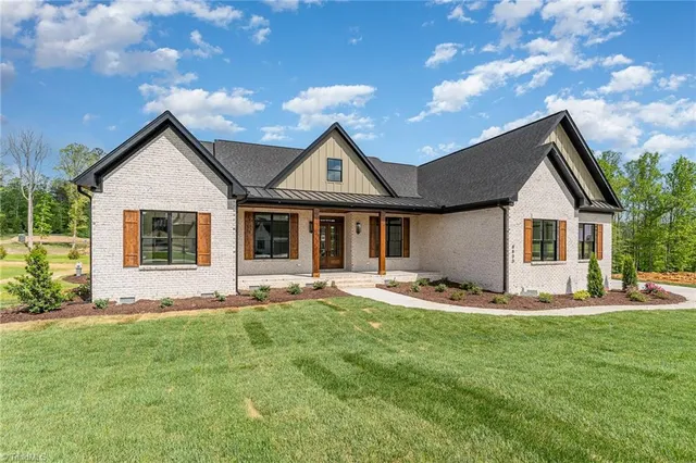 $1,200,000 | 8800 Knoll Creek, Oak Ridge, NC 27310