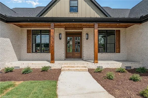 $1,199,900 | 8800 Knoll Creek, Oak Ridge, NC 27310