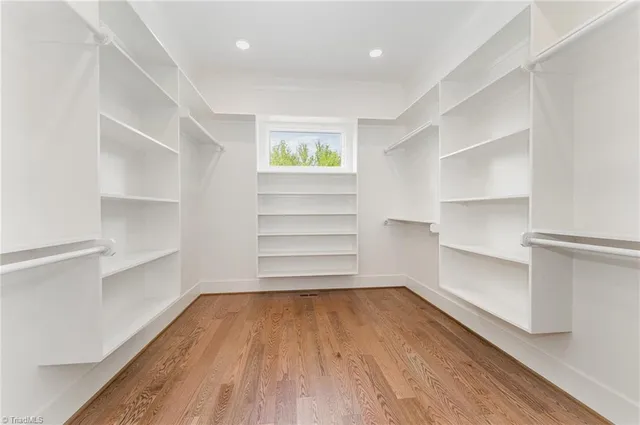 $1,200,000 | 8800 Knoll Creek, Oak Ridge, NC 27310