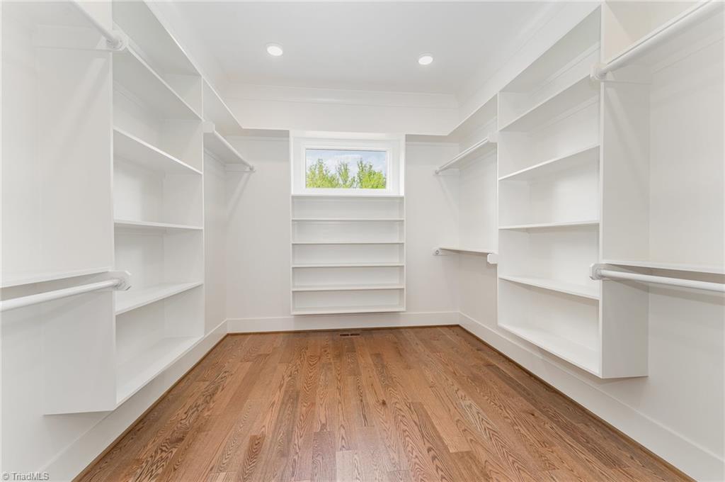 8800 Knoll Creek Oak Ridge, NC 27310 - Photo 32 of 48