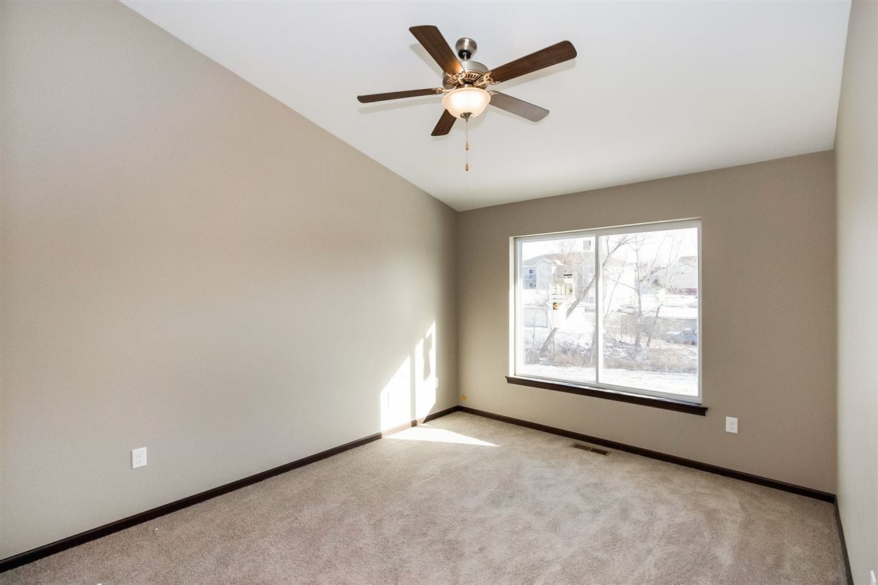 470 RJ Drive Tiffin, IA 52340 - Photo 14 of 20 Gallery Image 14