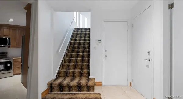 $5,950 | 90 Rodeo Drive, Syosset, NY 11791