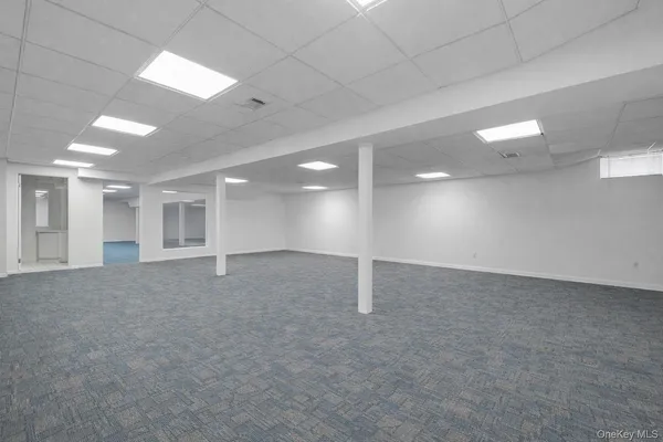 $5,950 | 90 Rodeo Drive, Syosset, NY 11791