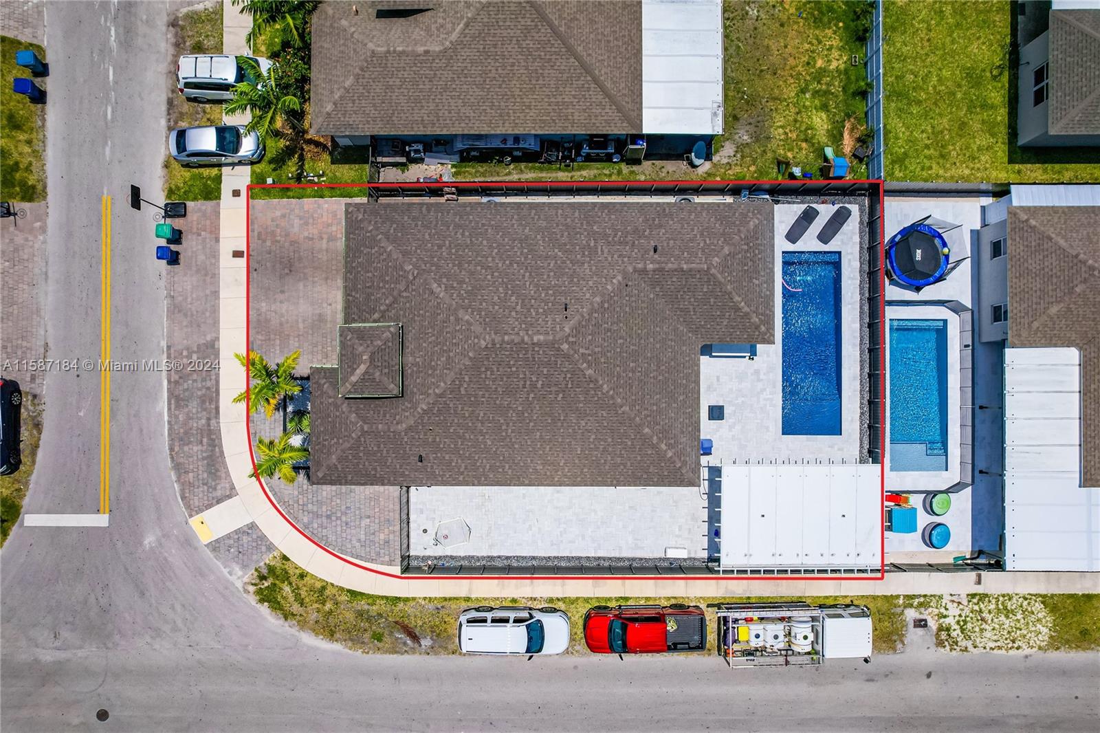 27474 Southwest 133rd Path Homestead, FL 33032 - Photo 14 of 49 Gallery Image 14