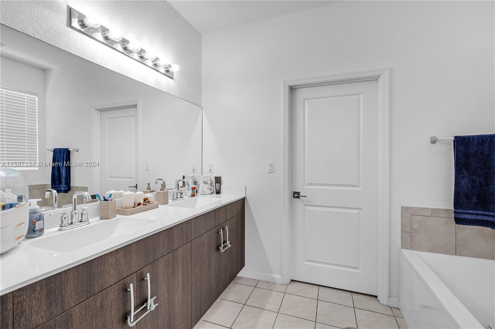 27474 Southwest 133rd Path Homestead, FL 33032 - Photo 29 of 49 Gallery Image 29