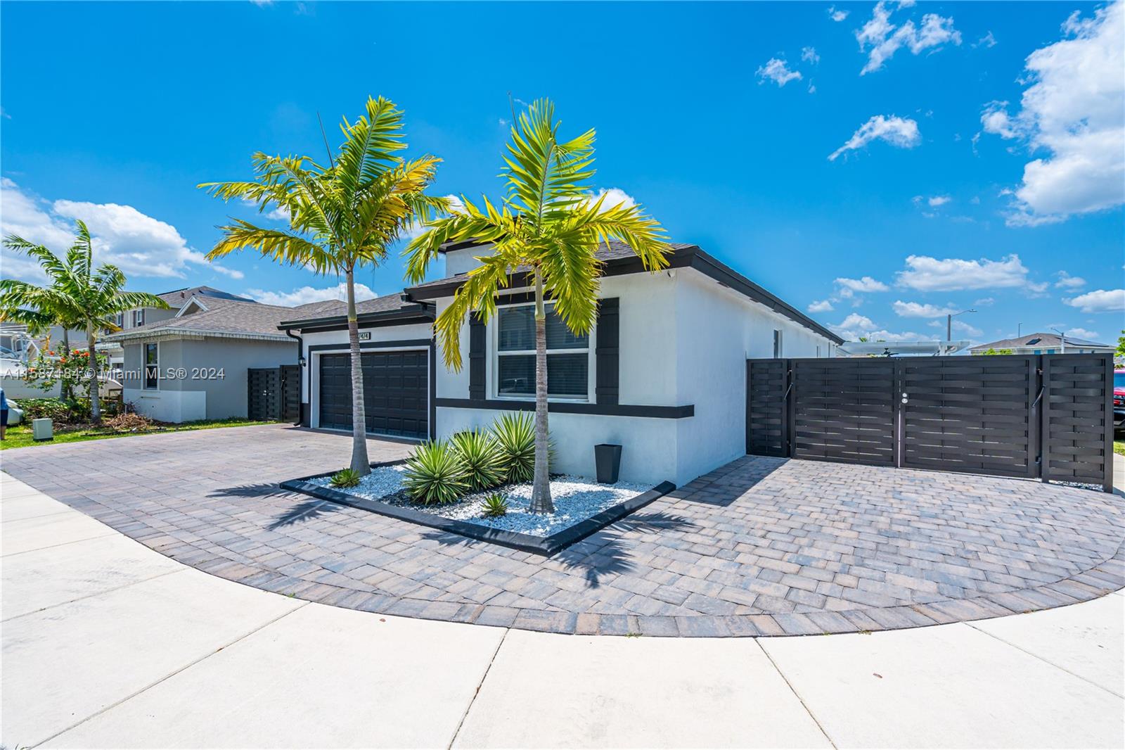 27474 Southwest 133rd Path Homestead, FL 33032 - Photo 3 of 49 Gallery Image 3