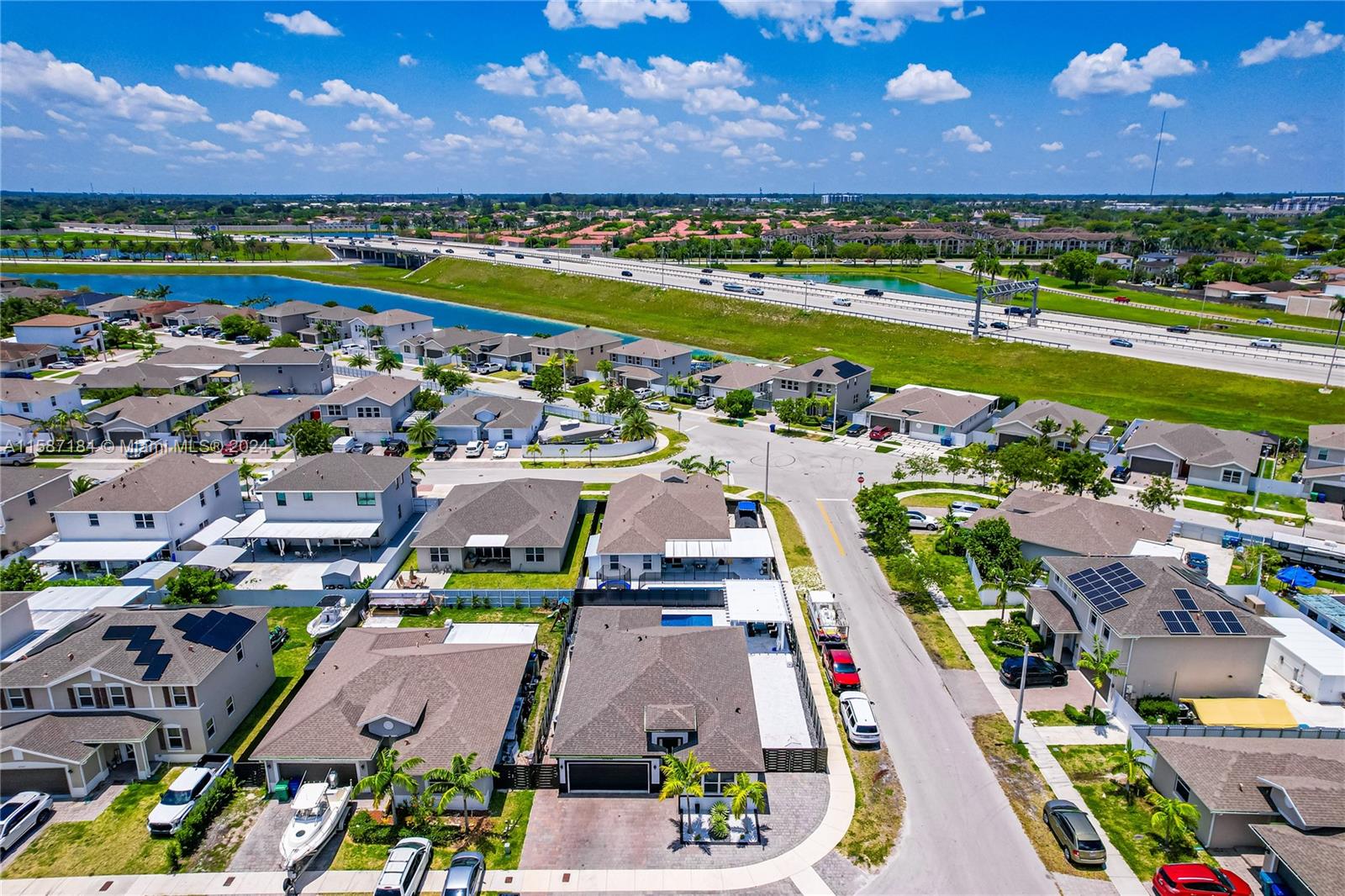27474 Southwest 133rd Path Homestead, FL 33032 - Photo 9 of 49 Gallery Image 9