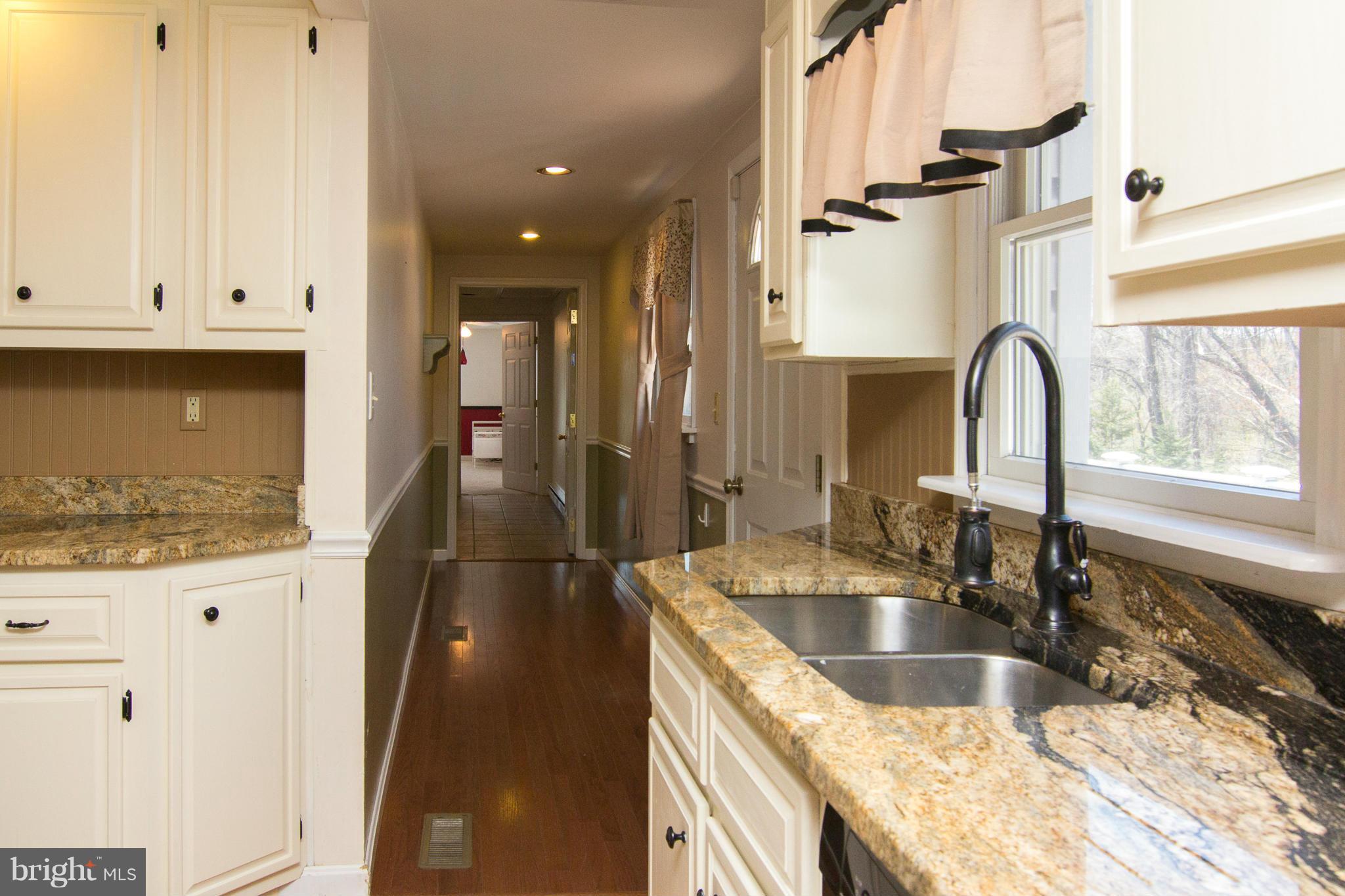 1908 Ridge Road Westminster, MD 21157 - Photo 19 of 30 Kitchen