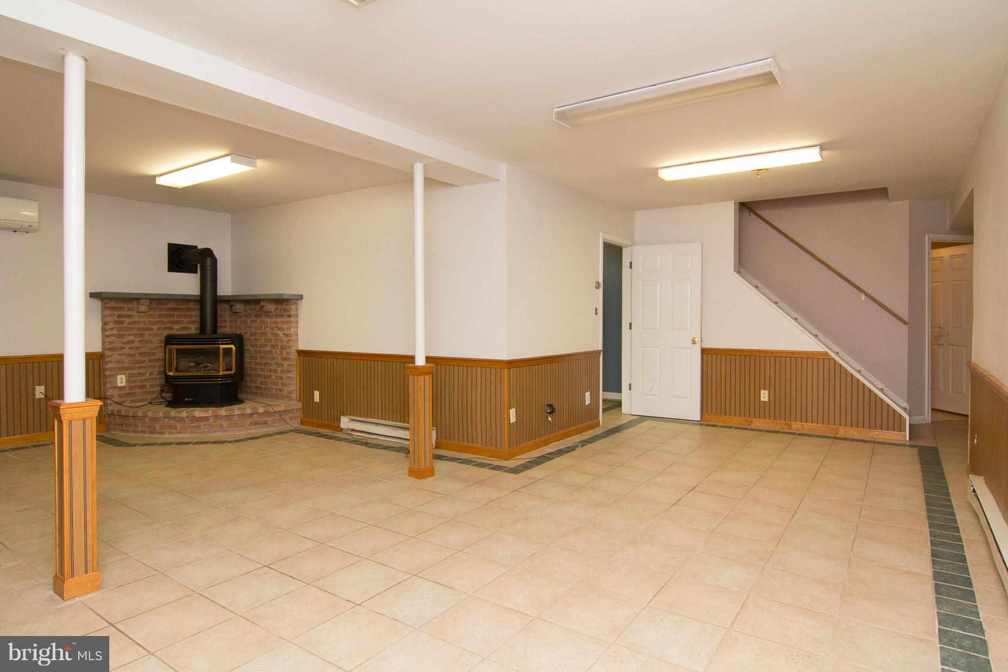 1908 Ridge Road Westminster, MD 21157 - Photo 26 of 30 Family Room
