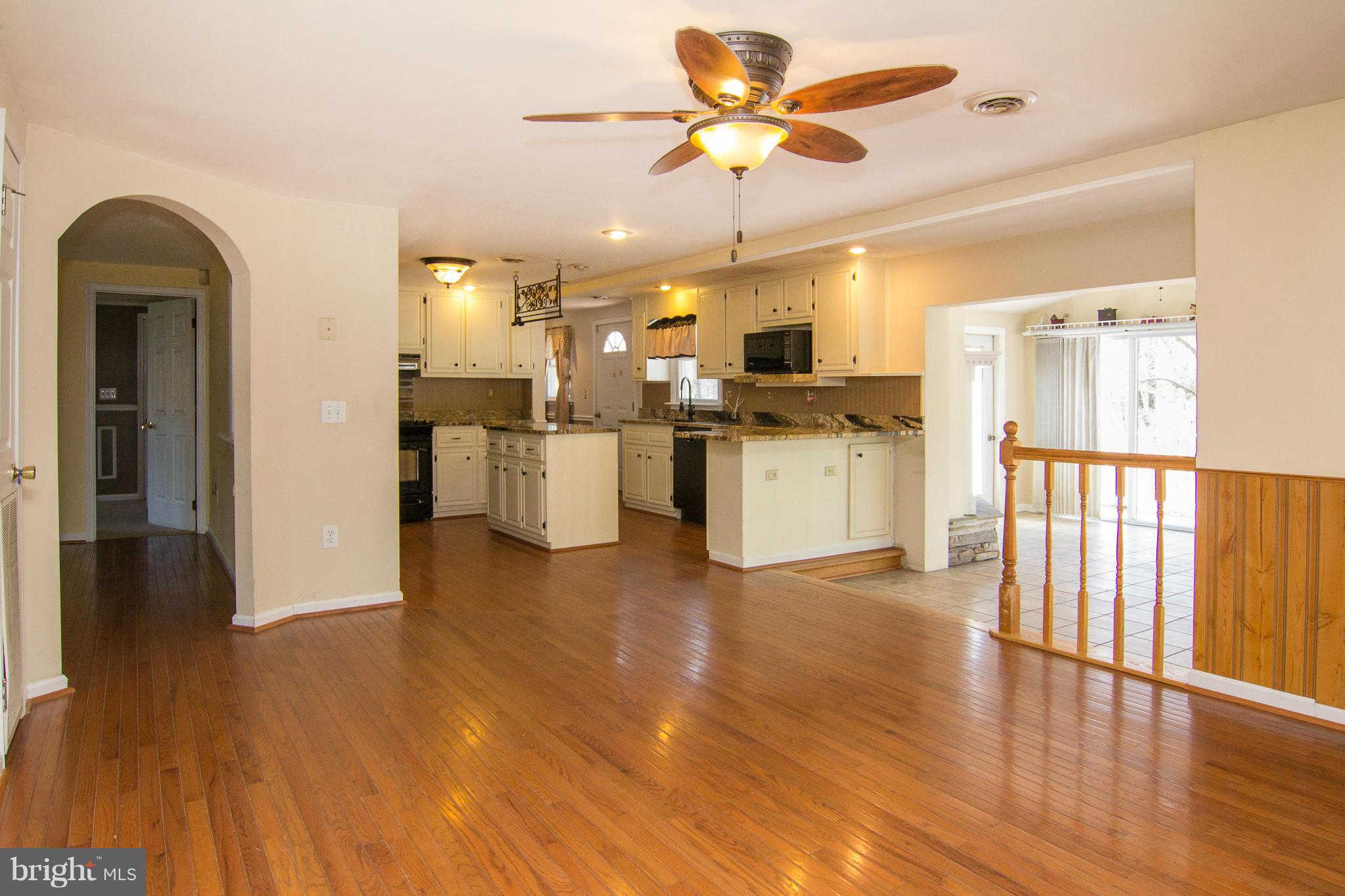 1908 Ridge Road Westminster, MD 21157 - Photo 5 of 30 Interior (General)