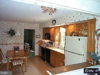 523 Lowell Road Warminster, PA 18974 - Photo 3 of 6 Gallery Image 3