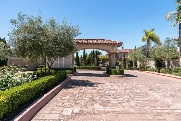 $1,895,000 | 9703 Keeneland Row, La Jolla, CA 92037