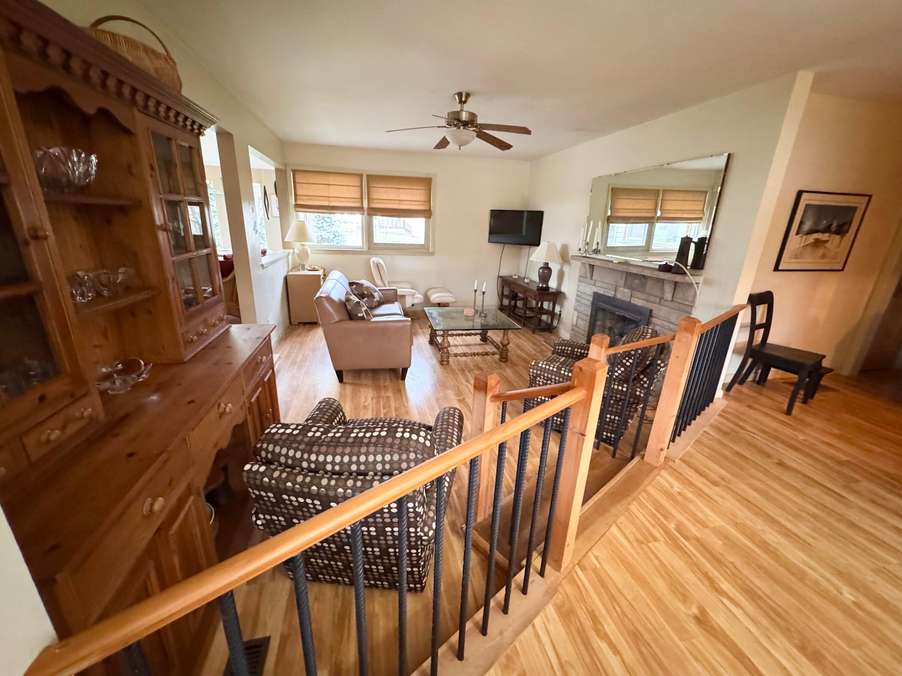 330 Midland Road Chillicothe, OH 45601 - Photo 9 of 38 Sunken living room