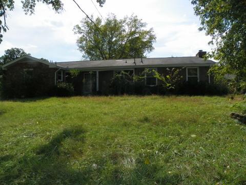 1216 Shawnee Road Madison, TN 37115 - Photo 1 of 8 Gallery Image 1