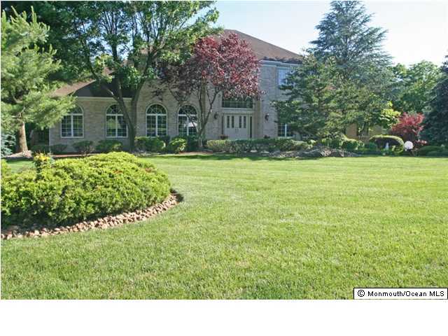 12 Riverside Lane Holmdel, NJ 07733 - Photo 1 of 3 Primary Photo