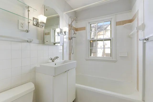 $2,800 | 4020 Ewing Avenue South, Minneapolis, MN 55410