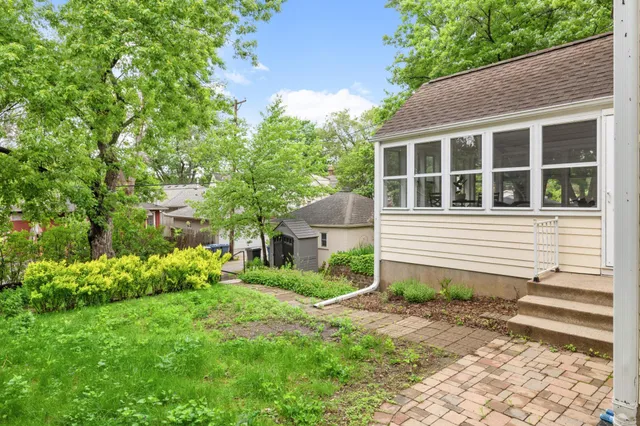 $2,800 | 4020 Ewing Avenue South, Minneapolis, MN 55410