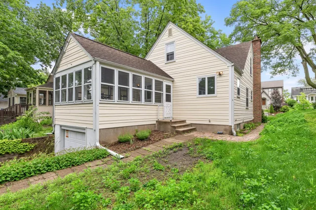 $2,800 | 4020 Ewing Avenue South, Minneapolis, MN 55410