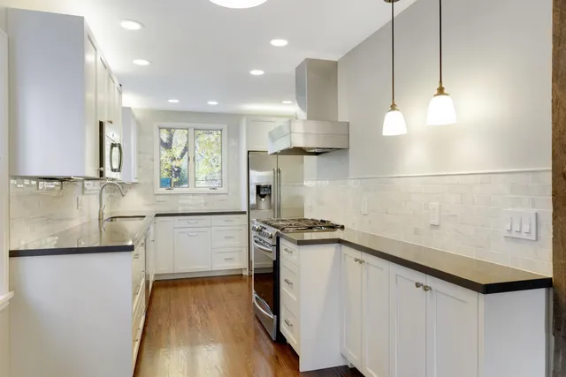 $2,800 | 4020 Ewing Avenue South, Minneapolis, MN 55410