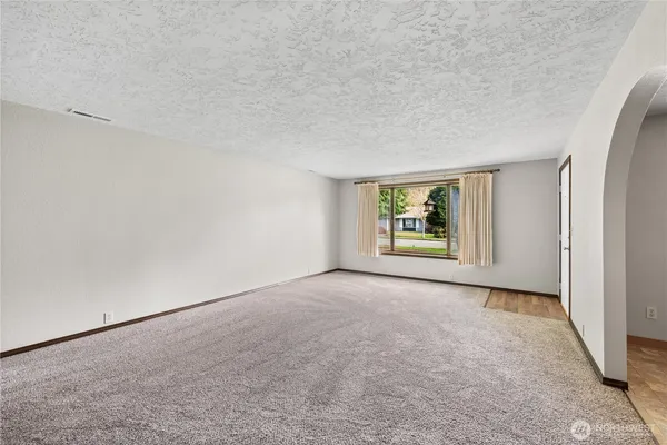 $399,000 | 5628 Finch Drive, Longview, WA 98632