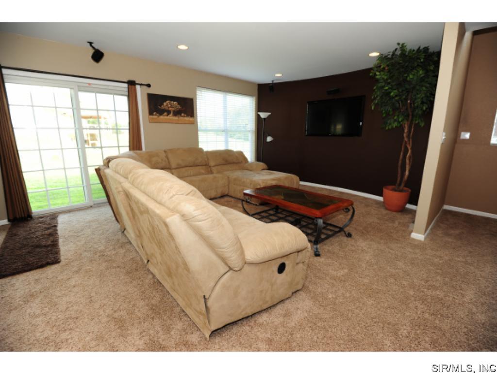 828 Ridge Road Waterloo, IL 62298 - Photo 19 of 36