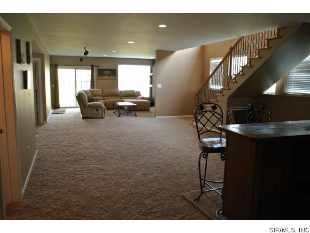 828 Ridge Road Waterloo, IL 62298 - Photo 21 of 36