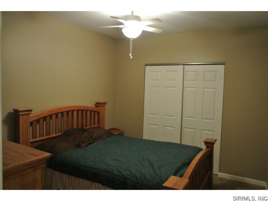 828 Ridge Road Waterloo, IL 62298 - Photo 23 of 36