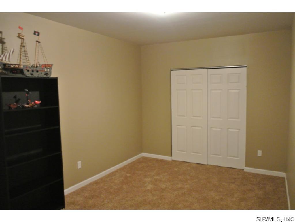 828 Ridge Road Waterloo, IL 62298 - Photo 24 of 36