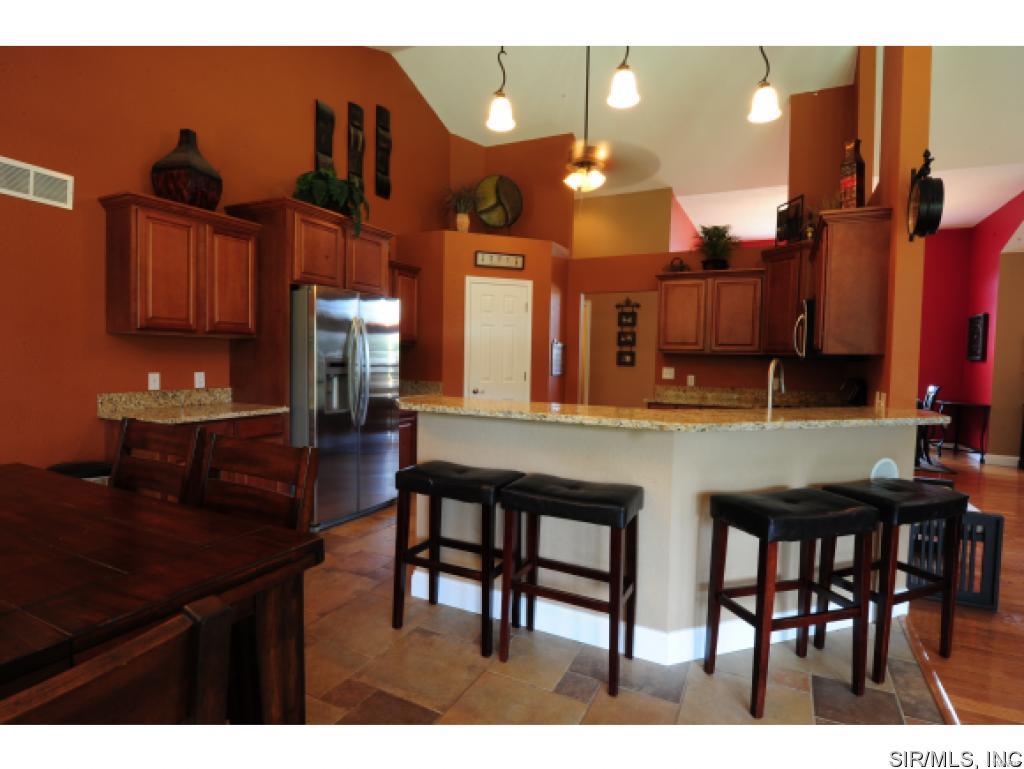 828 Ridge Road Waterloo, IL 62298 - Photo 7 of 36