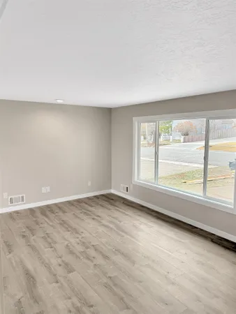 $329,900 | 1428 Center Street, Evanston, WY 82930