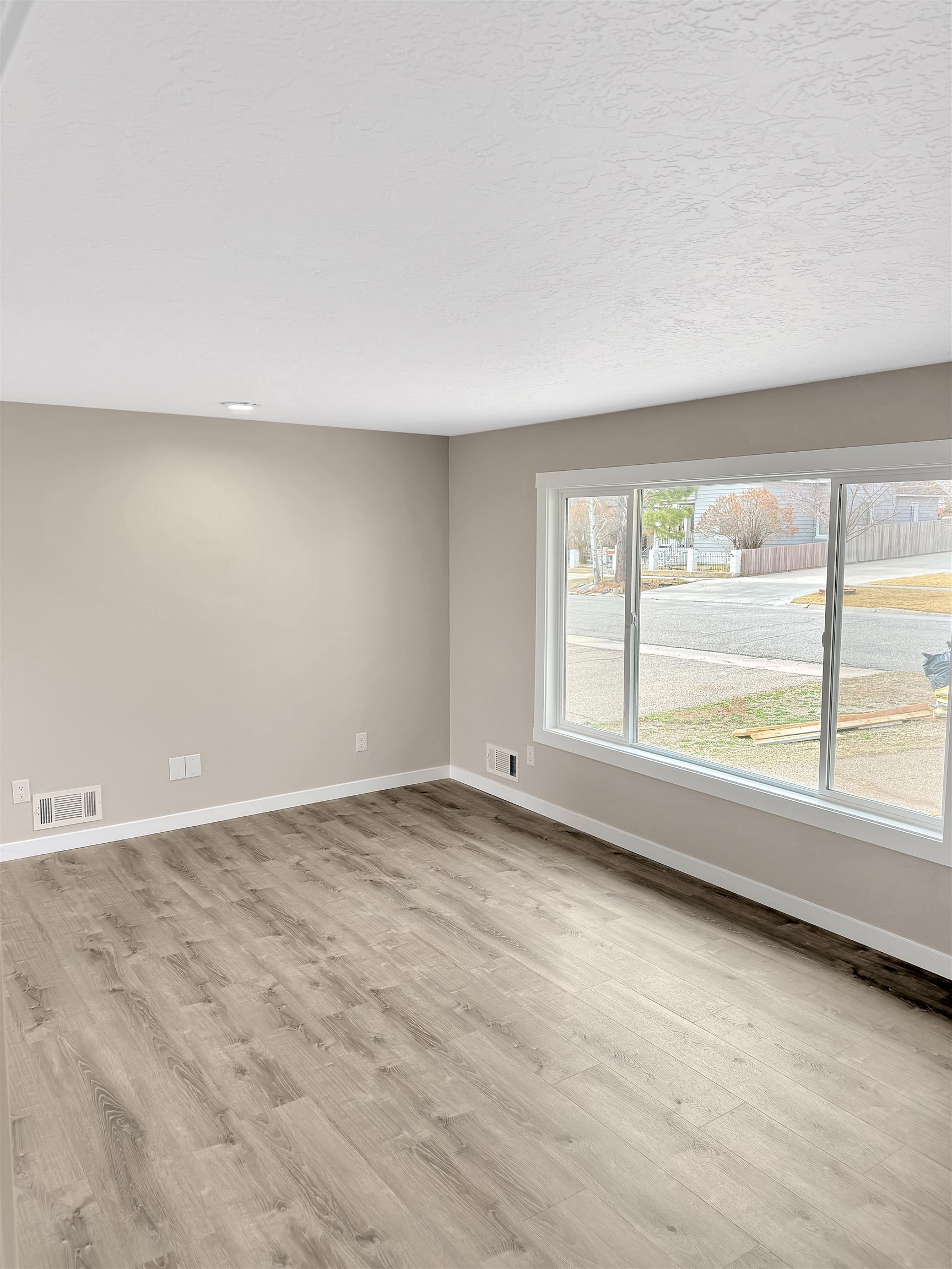 1428 Center Street Evanston, WY 82930 - Photo 4 of 18