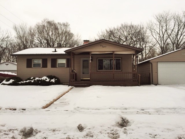 1218 Vienna Boulevard DeKalb, IL 60115 - Photo 1 of 15