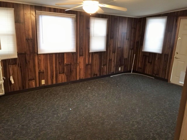 1218 Vienna Boulevard DeKalb, IL 60115 - Photo 11 of 15