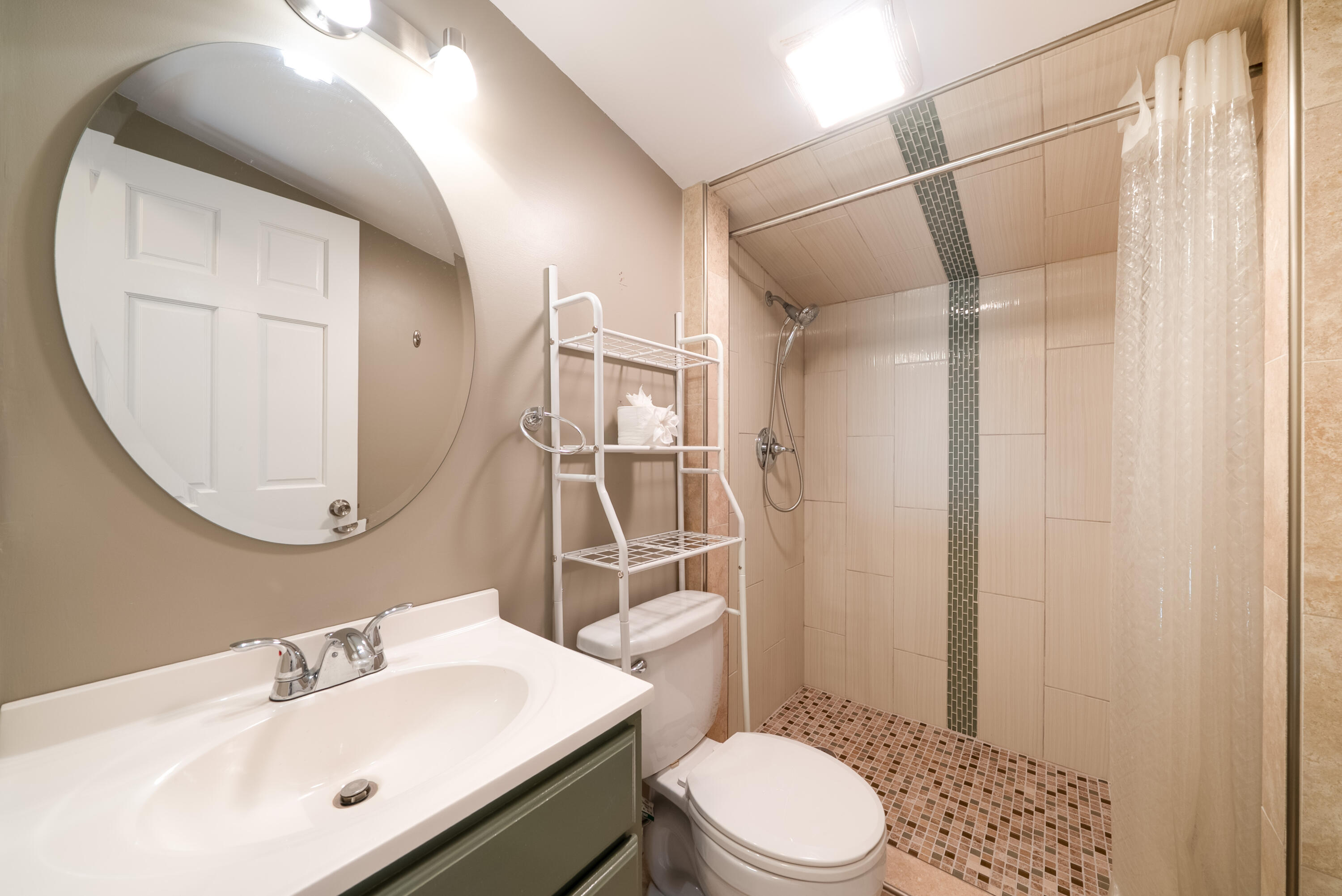14909 Hickory Street Spring Lake, MI 49456 - Photo 24 of 51 13. Bathroom 2-1