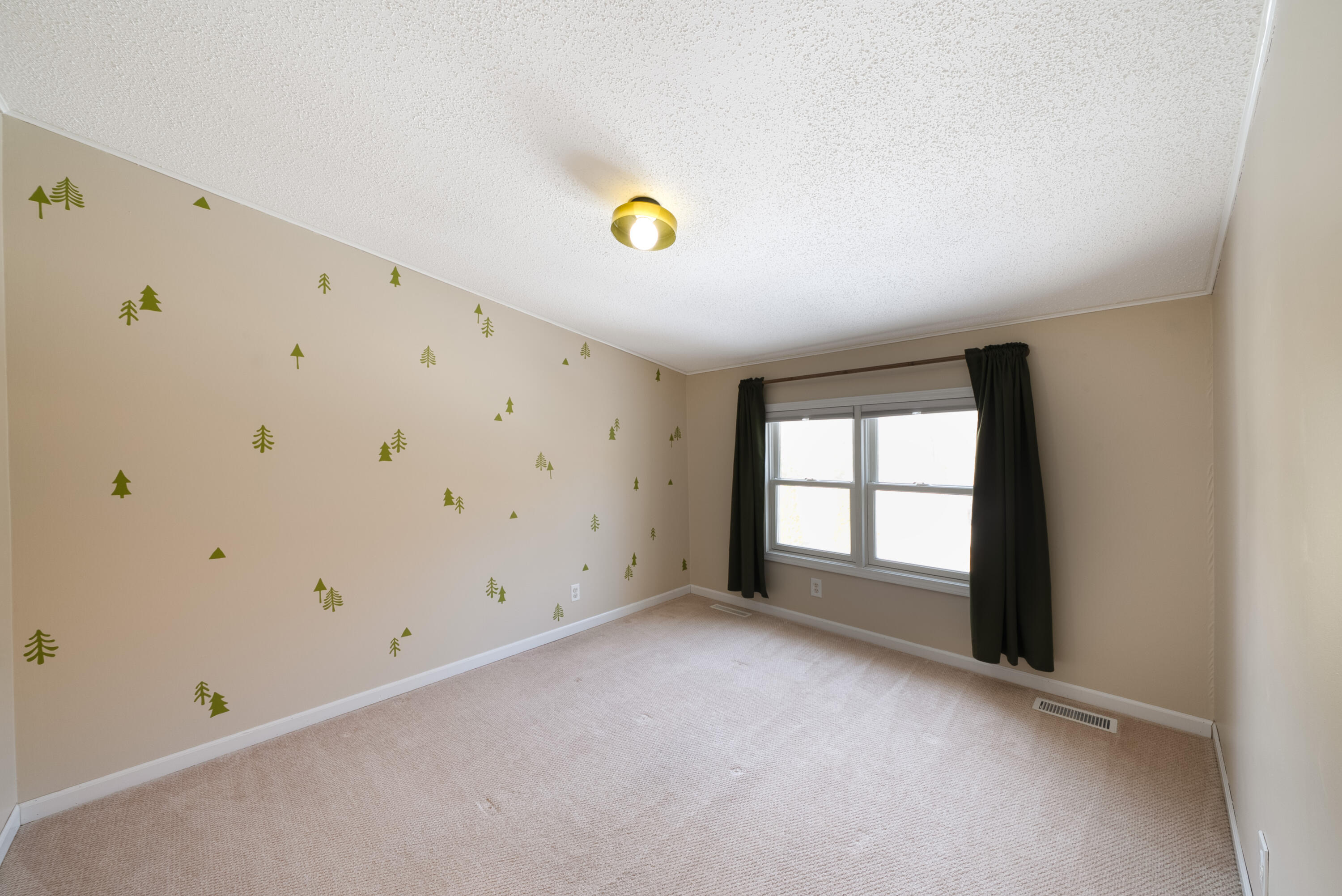 14909 Hickory Street Spring Lake, MI 49456 - Photo 27 of 51 16. Bedroom 3-2