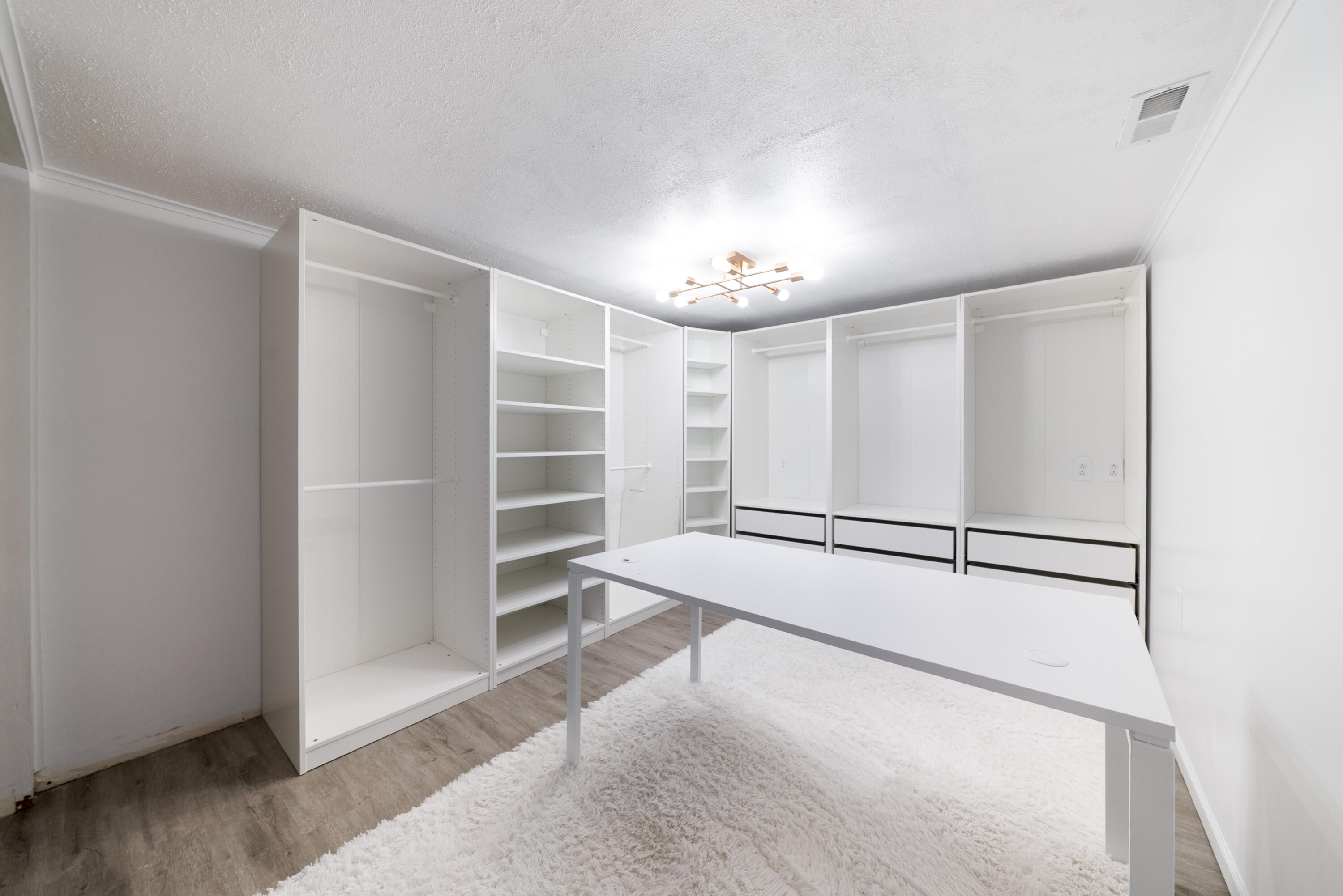 14909 Hickory Street Spring Lake, MI 49456 - Photo 30 of 51 19. Walk In Closet 1-1