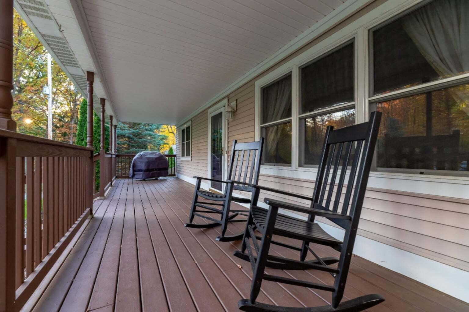 14909 Hickory Street Spring Lake, MI 49456 - Photo 3 of 51 20220819145127696286000000-o