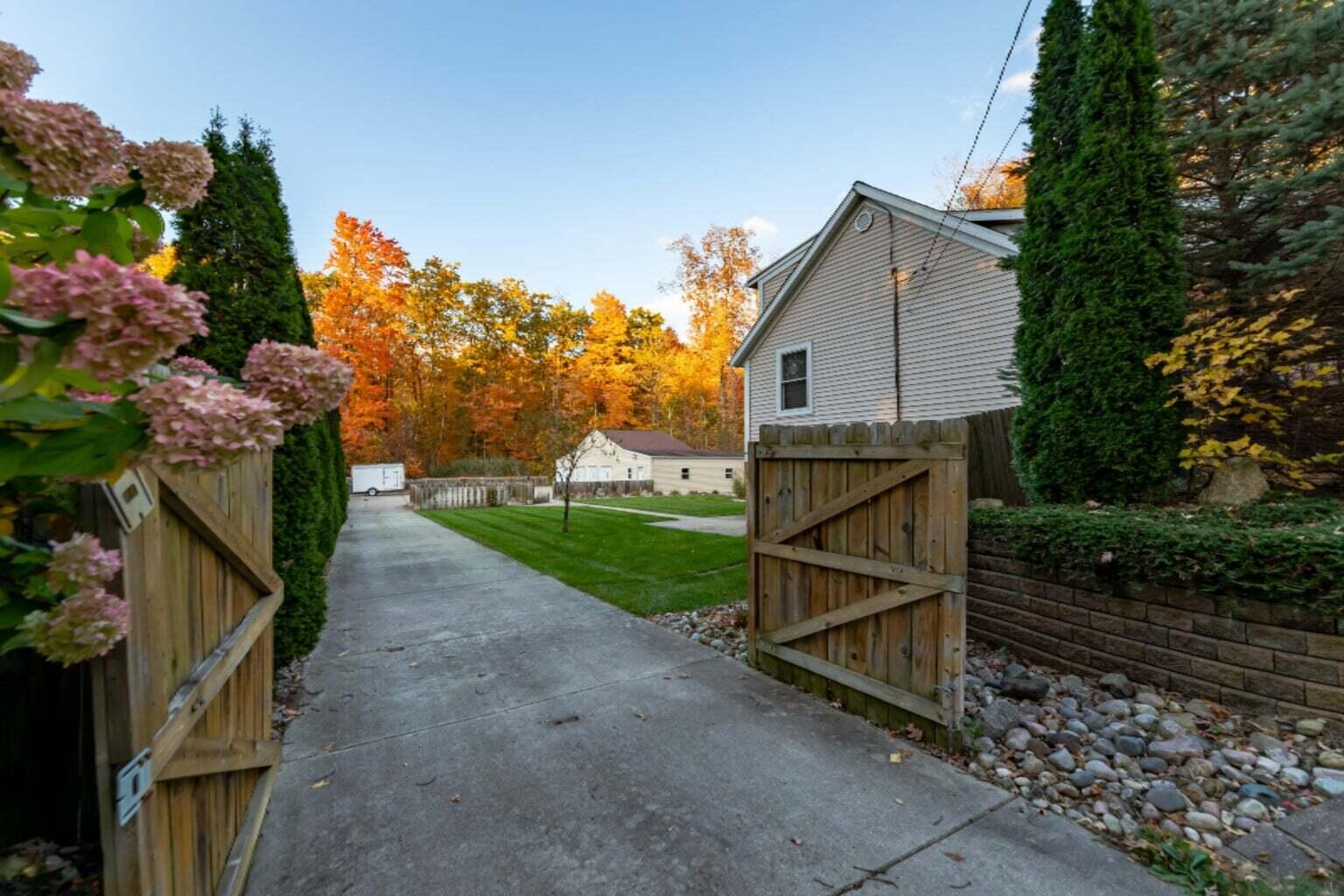 14909 Hickory Street Spring Lake, MI 49456 - Photo 5 of 51 20220325062919890643000000-o