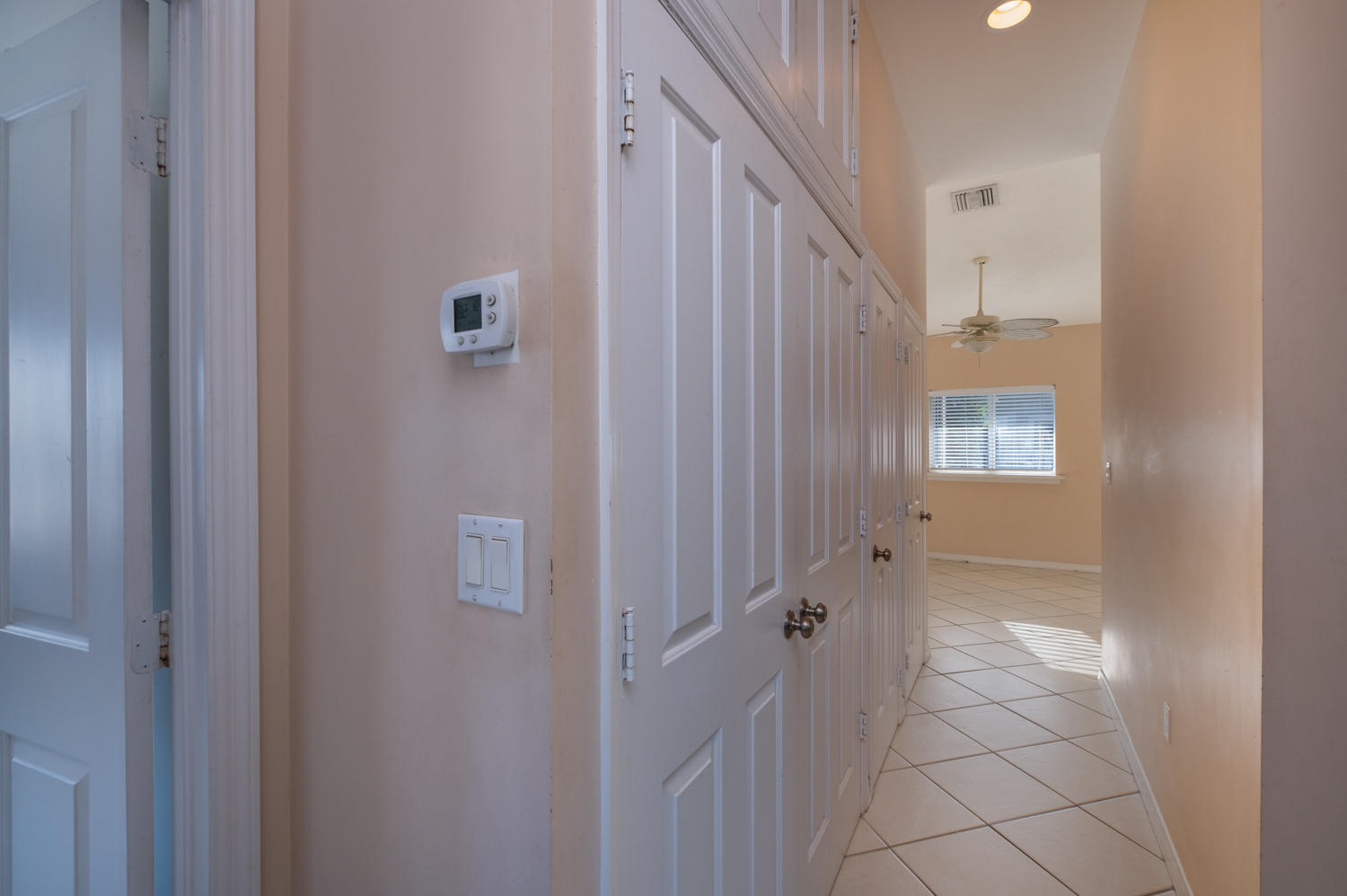 975 Gibraltar Road Key Largo, FL 33037 - Photo 15 of 31 Hallway