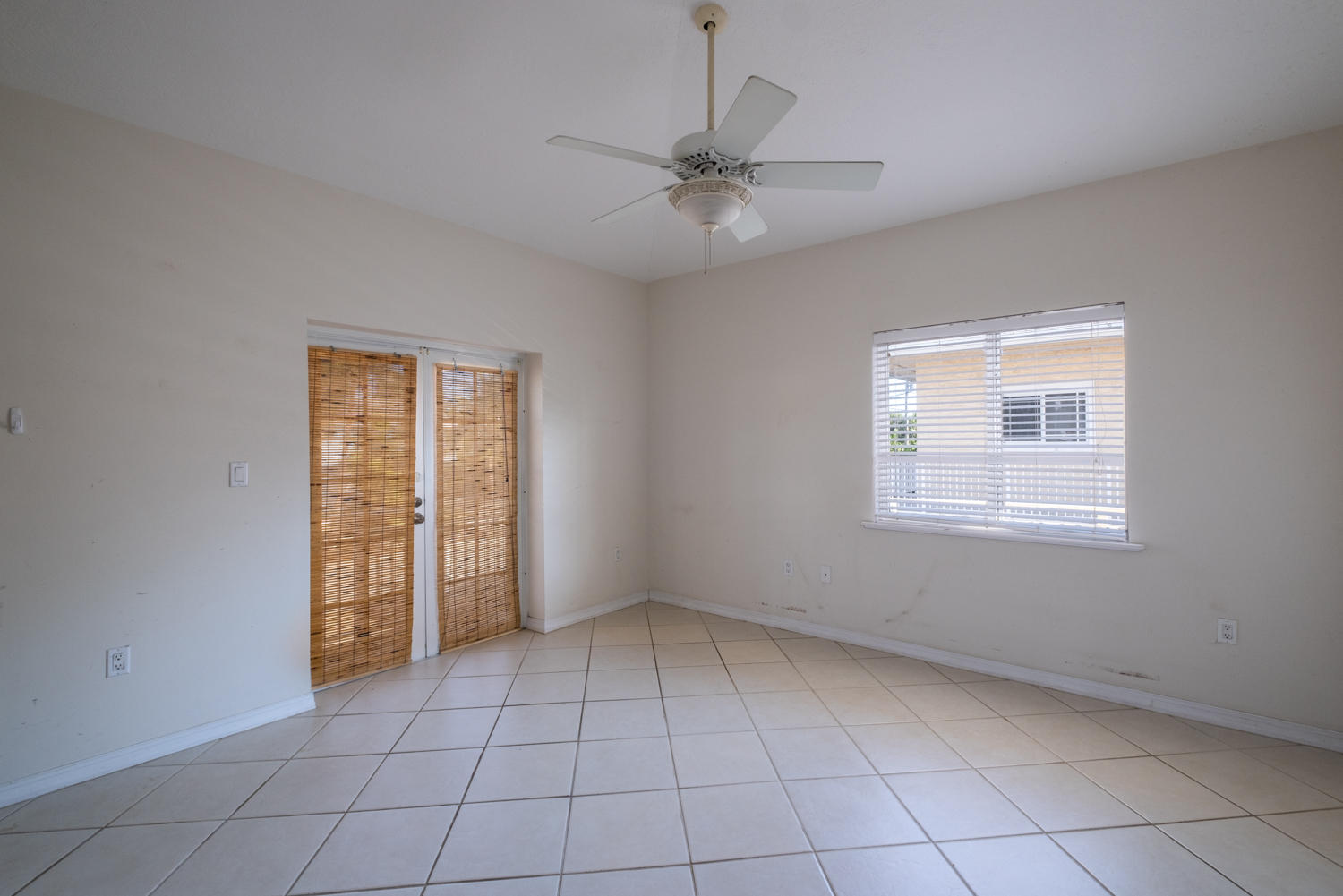 975 Gibraltar Road Key Largo, FL 33037 - Photo 22 of 31 Master Bedroom