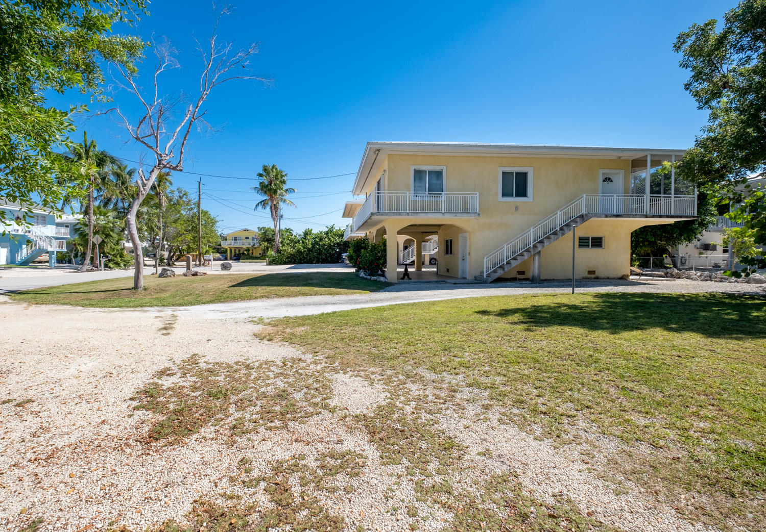 975 Gibraltar Road Key Largo, FL 33037 - Photo 30 of 31 Right side of house