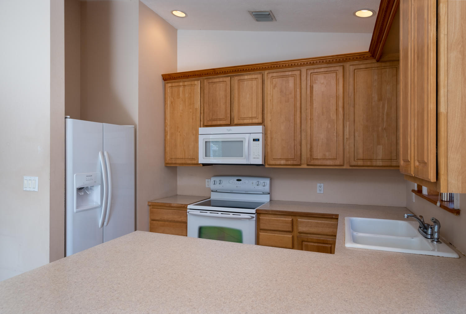 975 Gibraltar Road Key Largo, FL 33037 - Photo 10 of 31 Kitchen
