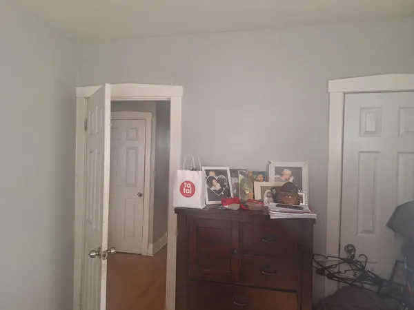 a view of utility room
